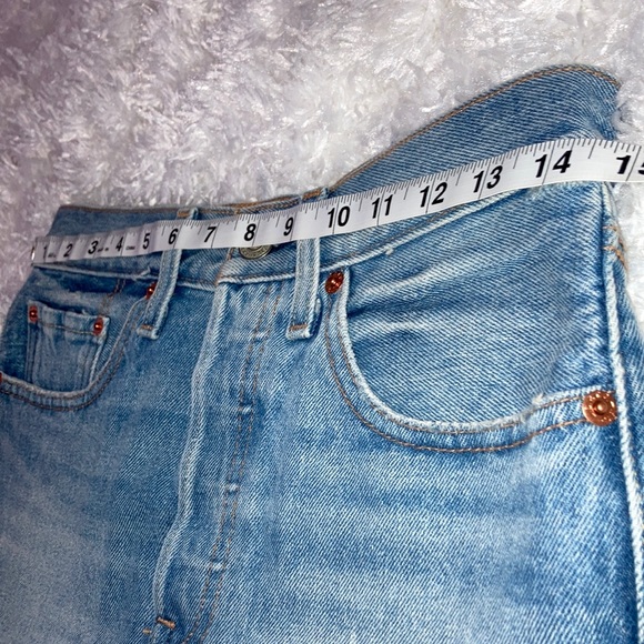 Levi’s 501 High Rise Light Wash Shorts - Picture 5 of 8